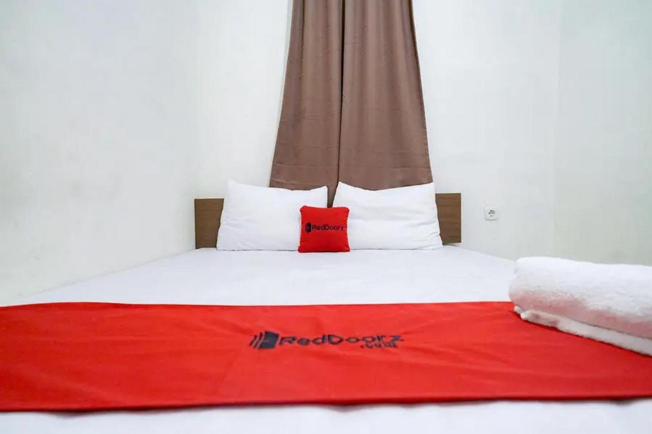 Hotel Reddoorz Near Ekowisata Mangrove Belawan Extérieur photo
