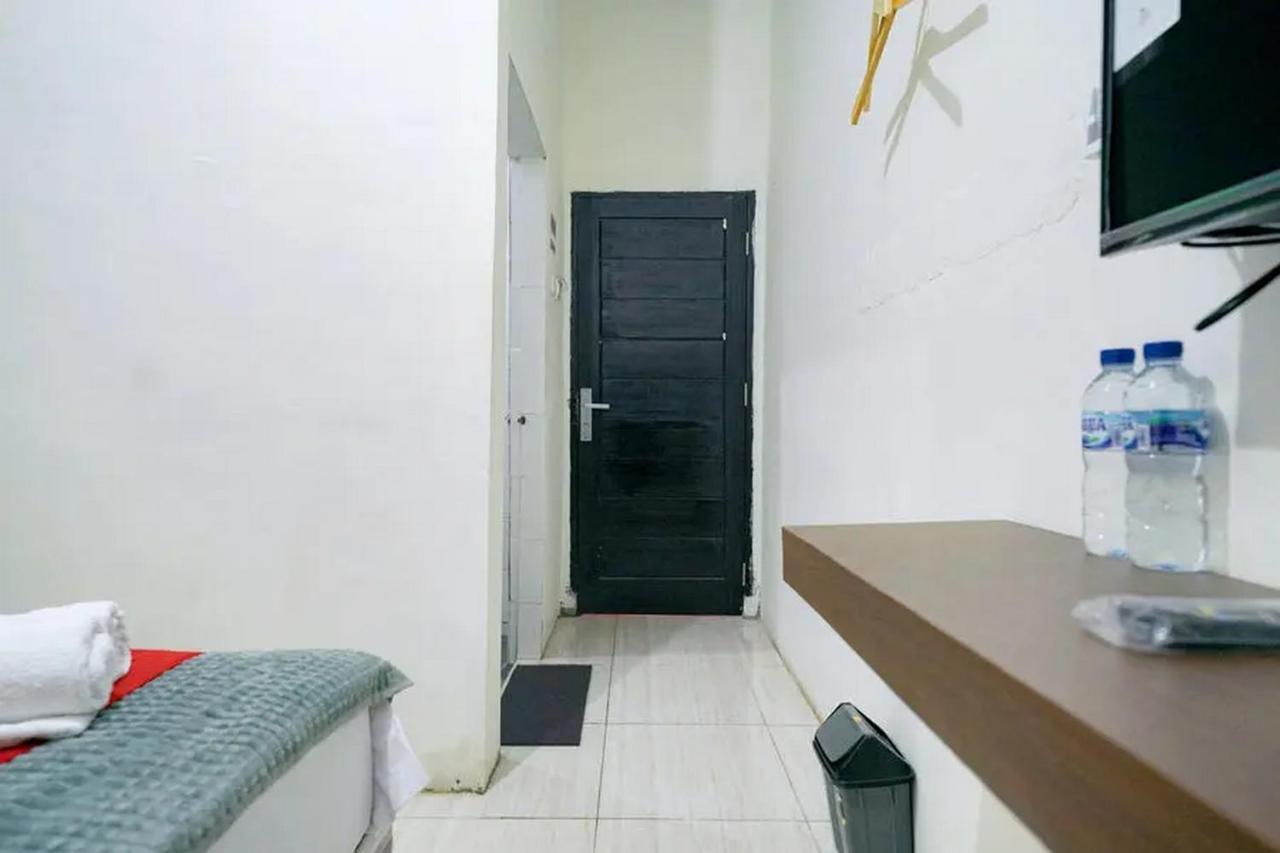 Hotel Reddoorz Near Ekowisata Mangrove Belawan Extérieur photo