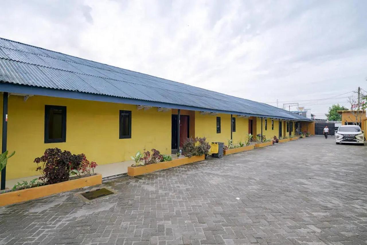 Hotel Reddoorz Near Ekowisata Mangrove Belawan Extérieur photo