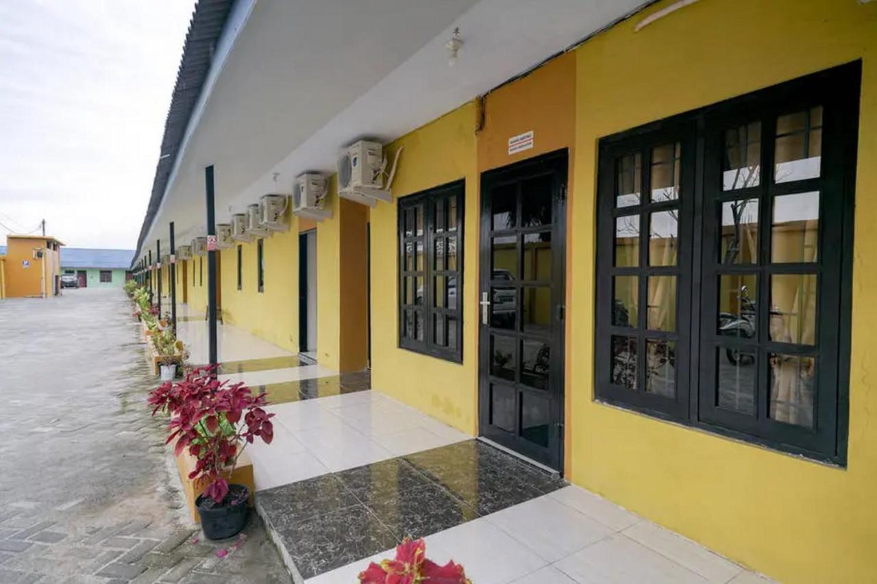 Hotel Reddoorz Near Ekowisata Mangrove Belawan Extérieur photo